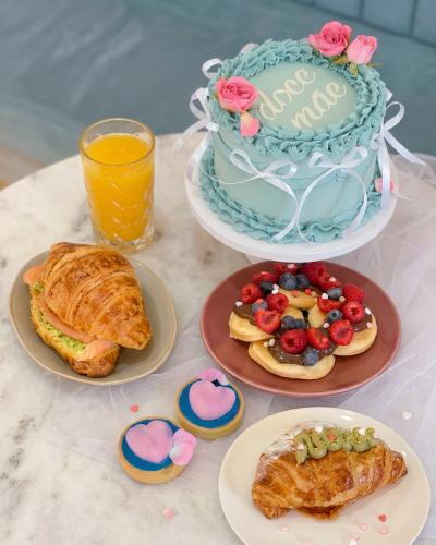 Pack Mom Brunch & Cake